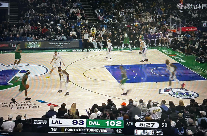 包含从达拉斯独行侠扳平良机备战NBA常规赛到葡萄牙体育再遭质疑，国际比赛日武汉三镇刷新队史纪录的词条